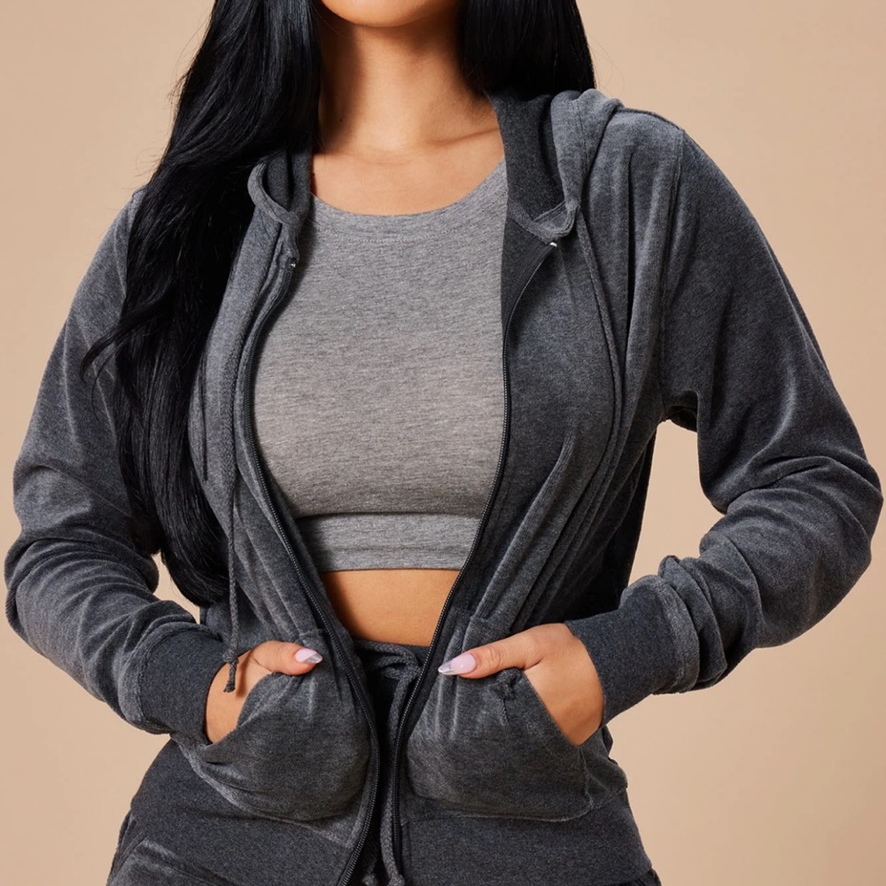 Grey Tracksuit - Picture 9 of 9